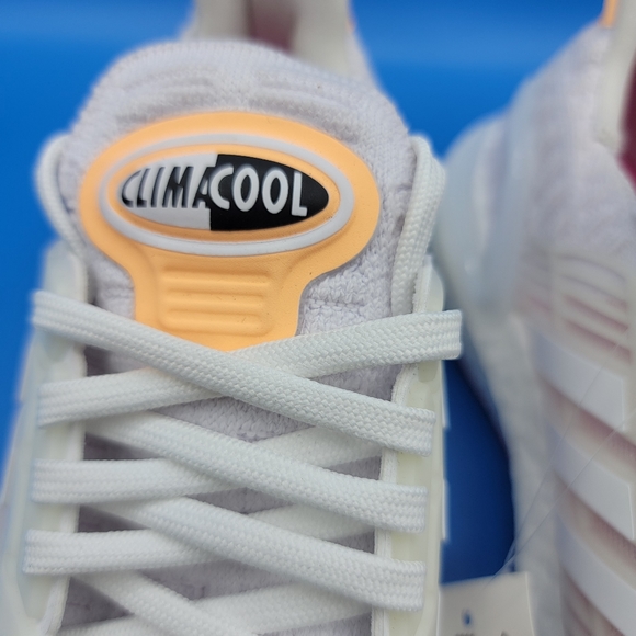 Adidas UltraBoost CC_1 DNA Women's Shoes Size 5 White Pink Peach Running Gym New - Picture 2 of 10